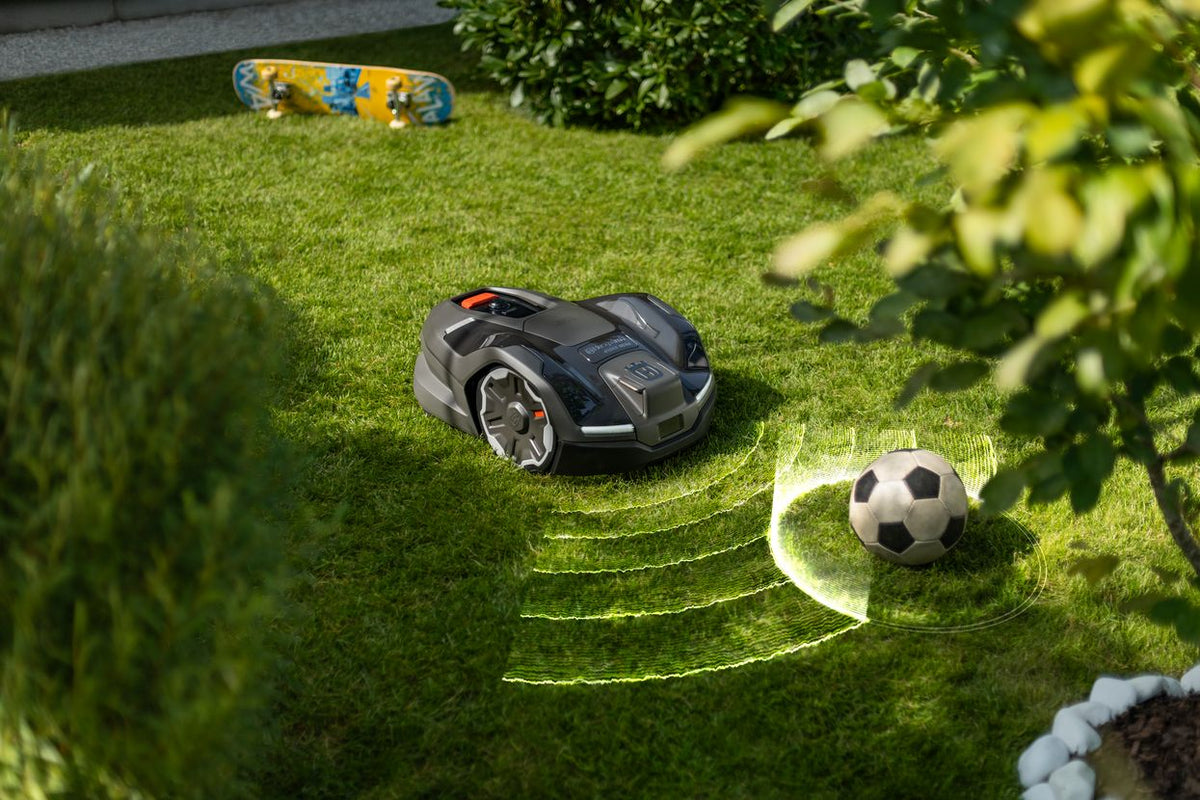 Husqvarna Automower 435X AWD NERA object detection
